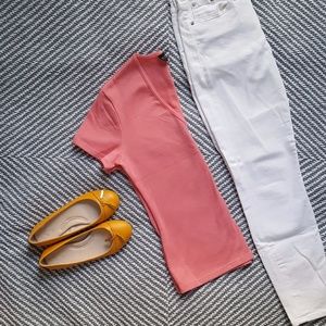 New York & Company Basic Tee (NWOT)